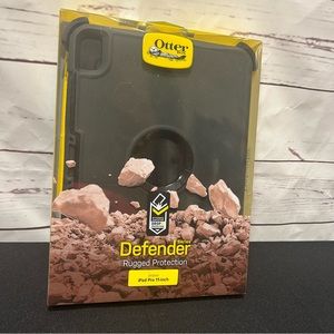 Otter box defender pro iPad case 11 inch